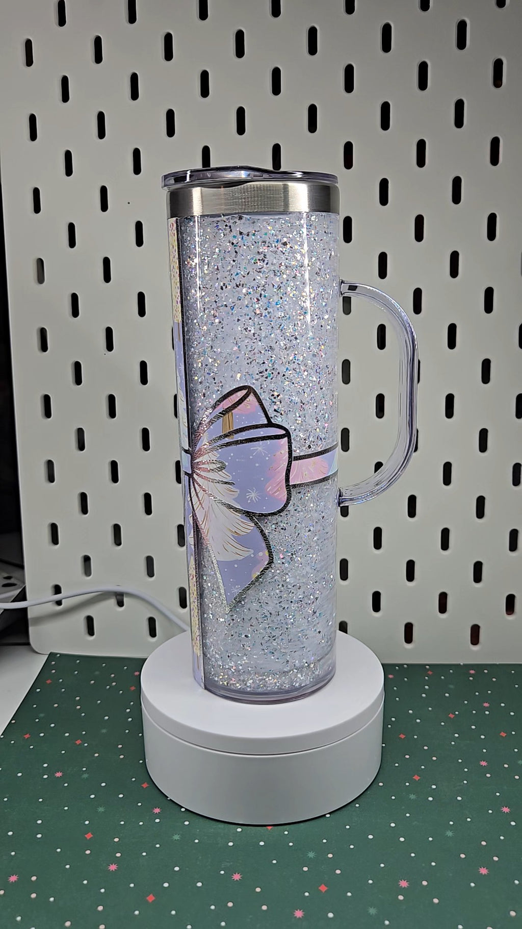 🎀 Elegant Holiday Bow Glitter Tumbler with Handle | Christmas Gift Mug | Handmade Epoxy Tumbler | Winter Sparkle Drinkware